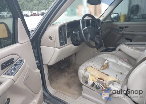 2004 Chevrolet Tahoe Z71 из США, поврежденный, VIN 1GNEK13Z74R183809